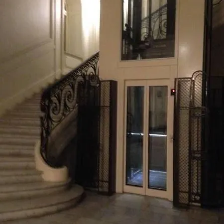 Imperial G Apartment *